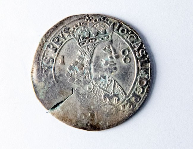 Awers starej monety z wizerunkiem króla